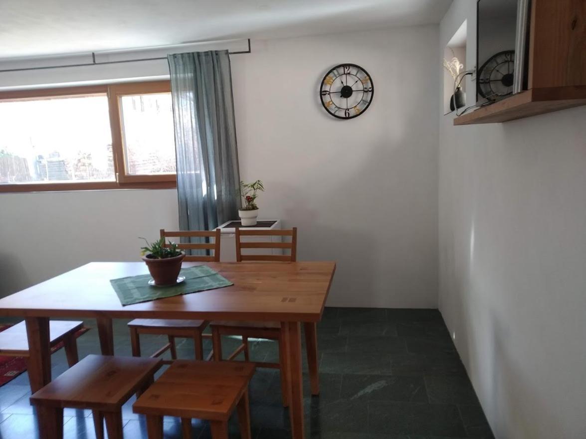 Haus18 Apartment Sluderno Luaran gambar